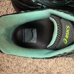Women’s ASICS Gel Venture 6 Running Shoes - Size 8